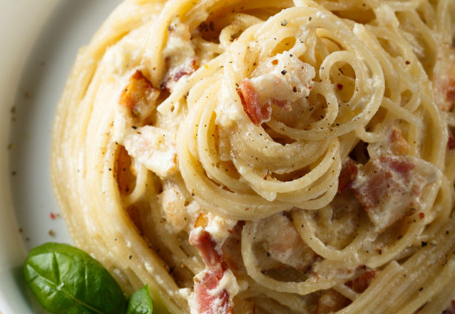 Spaghetti carbonara uden fløde